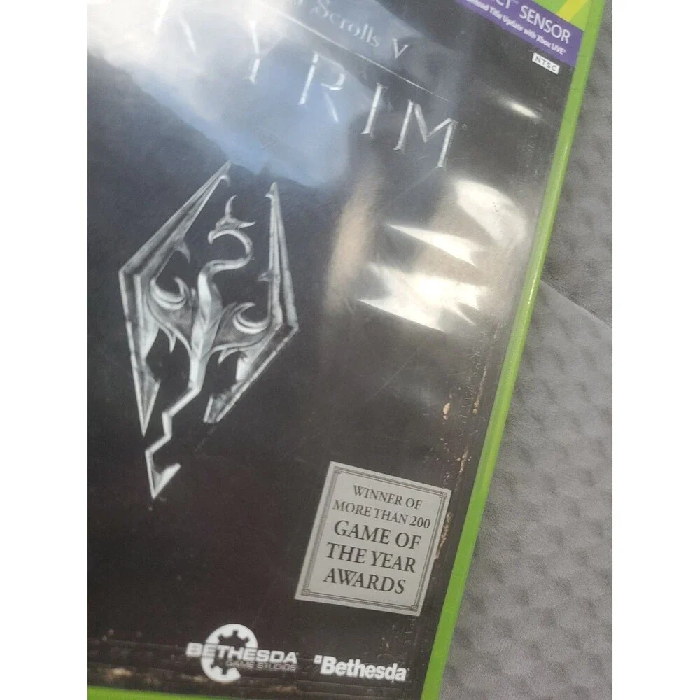 Skyrim- The Elder Scrolls V, Xbox 360, EUC, Compatible with Kinect Sensor.
